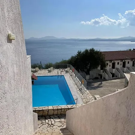 Yannis Apartament *